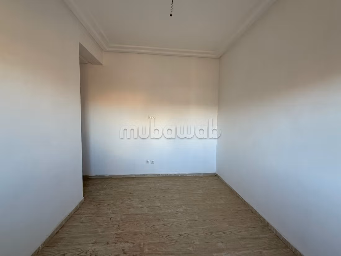 Appartement a cote Macdo a Vendre