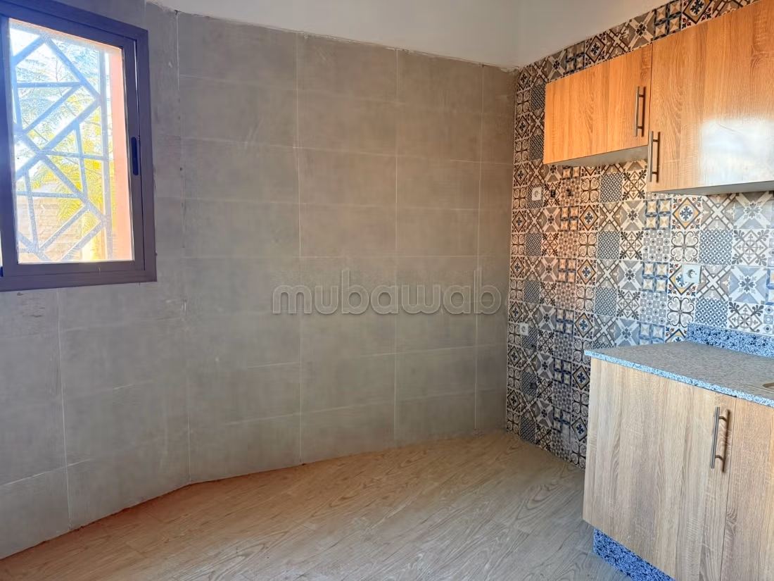 Appartement a cote Macdo a Vendre