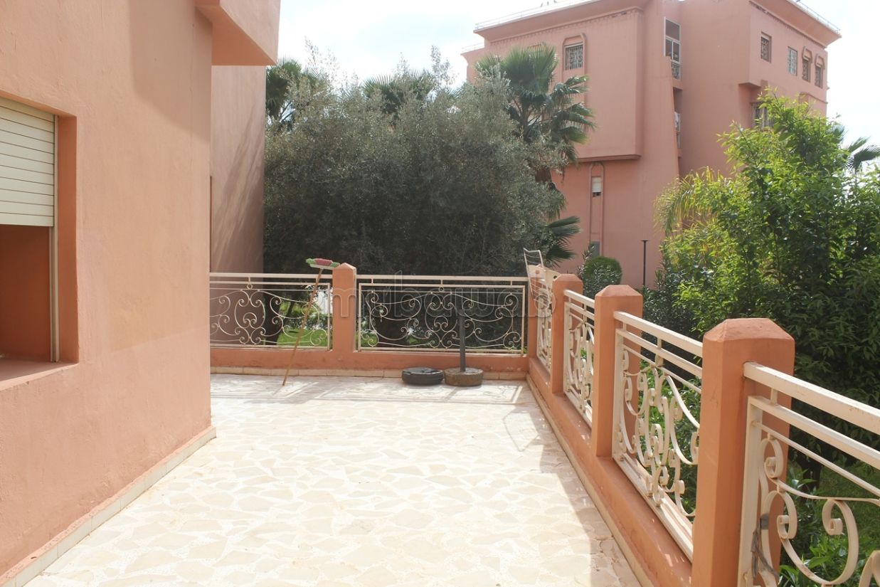 Grande studio con grande terrazza