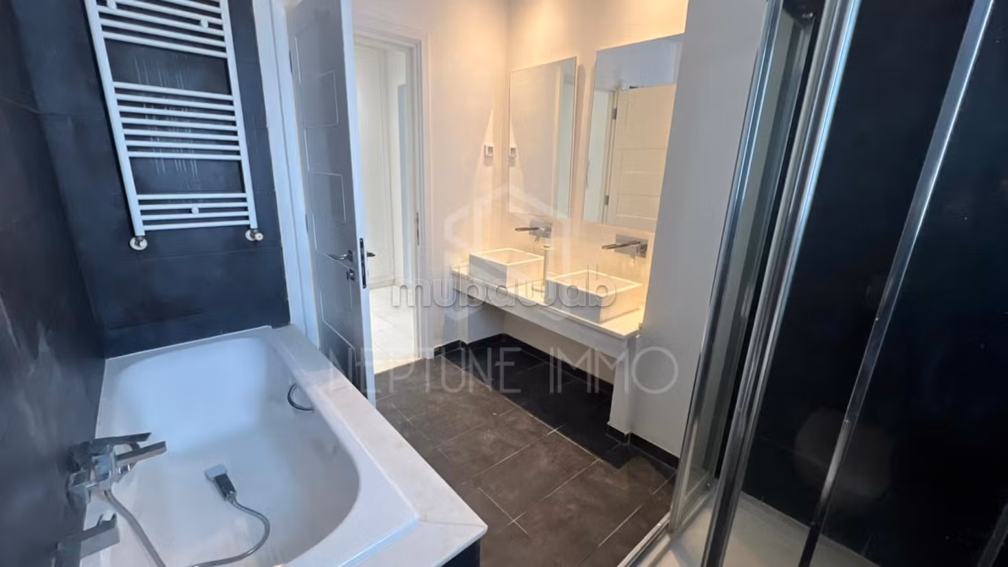À vendre Triplex avec piscine à Gammarth