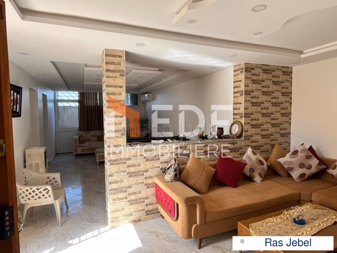 Duplex in vendita su Route de la Plage Ras Jebal
