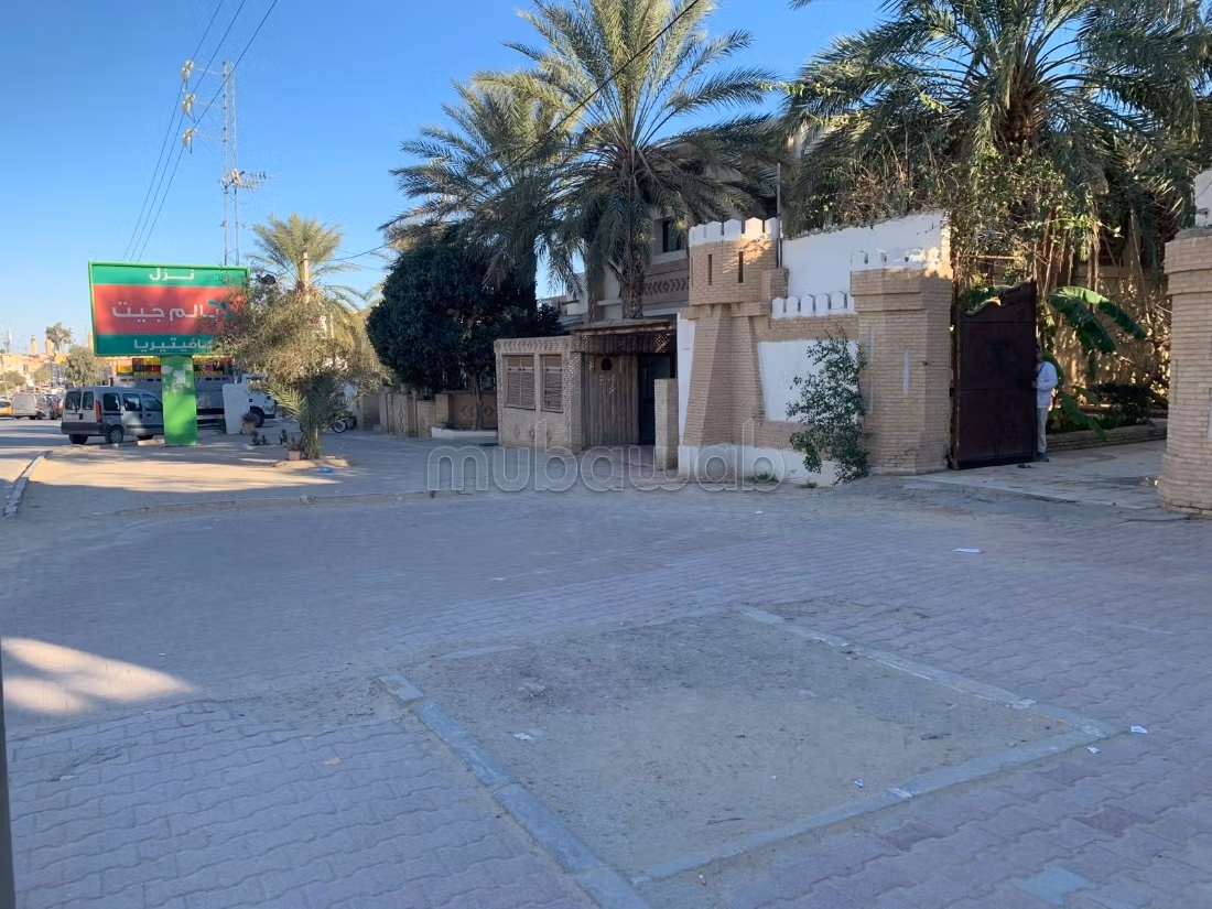 Strategic commercial space for rent - Tozeur