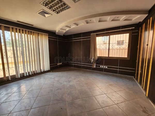 Bureau de 84m²  
94m² à vendre Guéliz