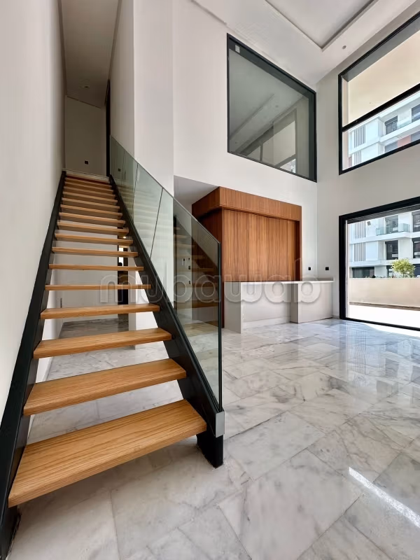 Magnifique duplex moderne avec terrasse