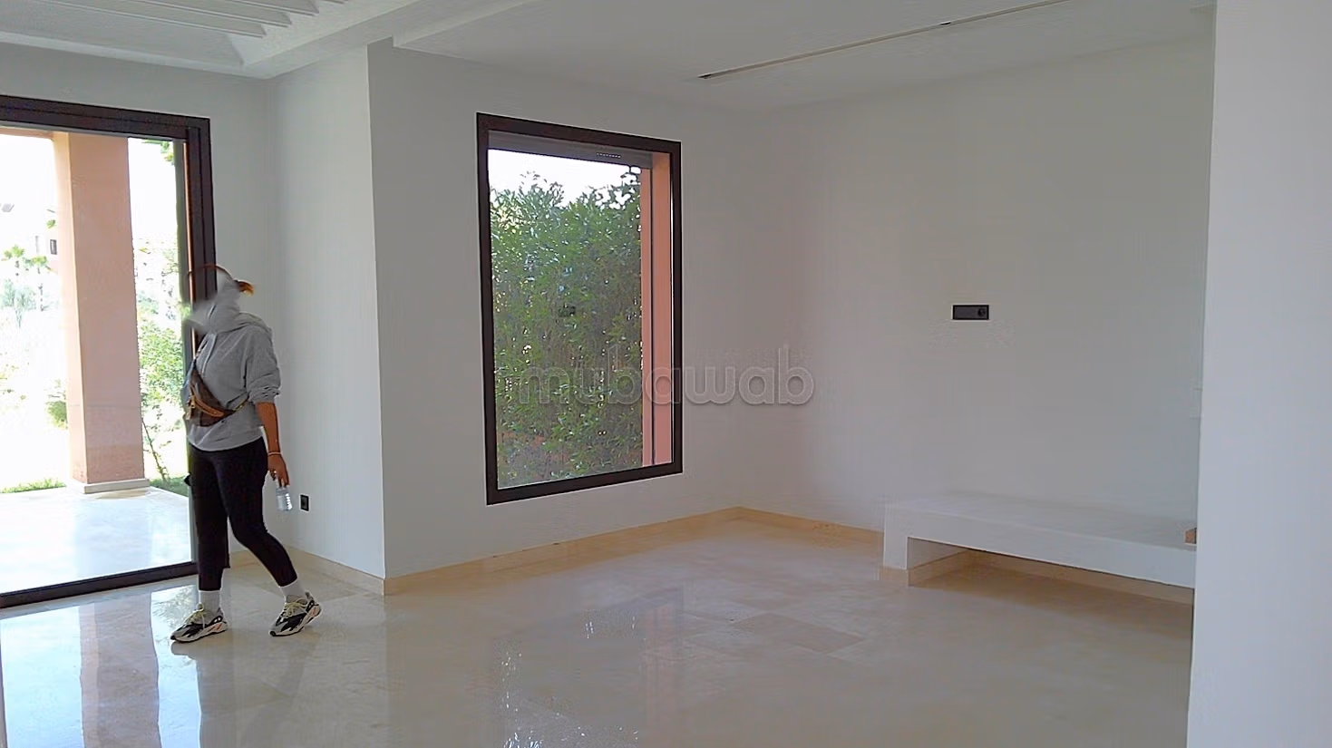 Empty three-bedroom villa in Bab Atlas