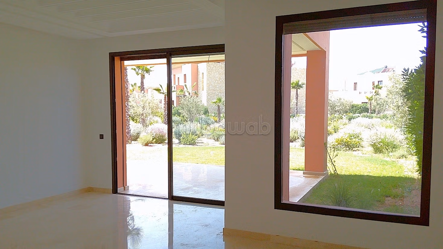 Empty three-bedroom villa in Bab Atlas