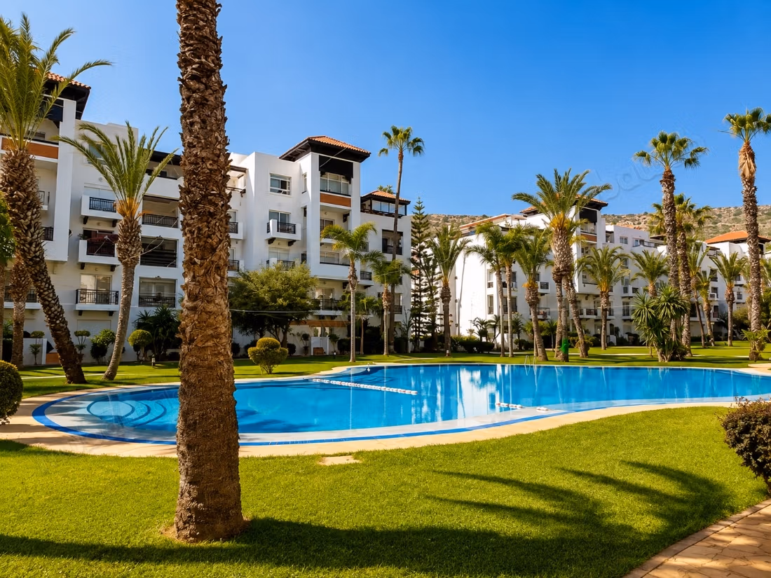 Affitto appartamento a Secteur Touristique. 2 belle camere da letto. Terrazzo e giardino