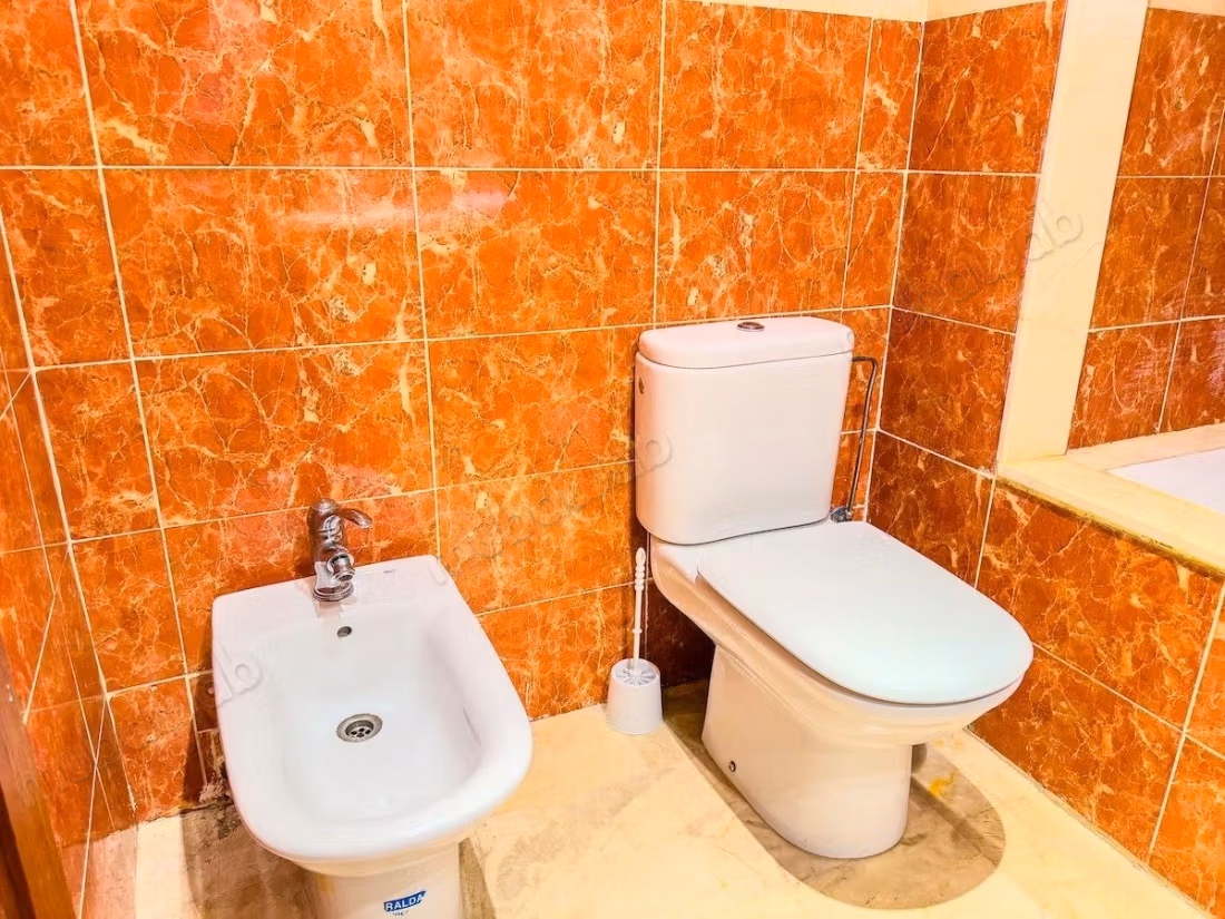 Affitto appartamento a Secteur Touristique. 2 belle camere da letto. Terrazzo e giardino