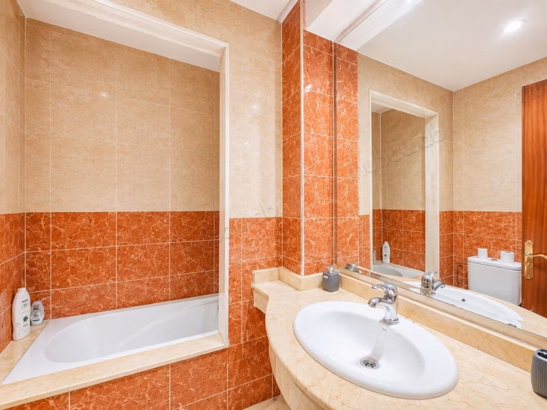 Affitto appartamento a Secteur Touristique. 2 belle camere da letto. Terrazzo e giardino