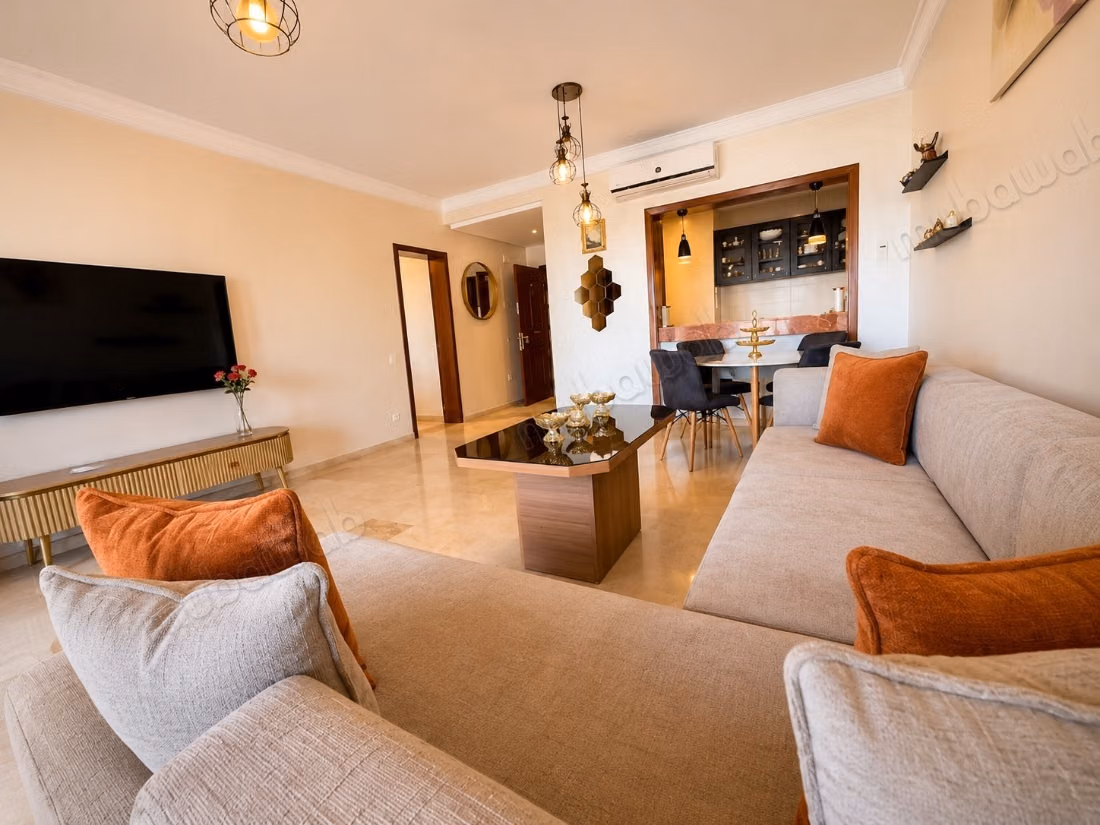 Appartements à louer à Secteur Touristique. Surface de 120 m². Places de stationnement et jardin