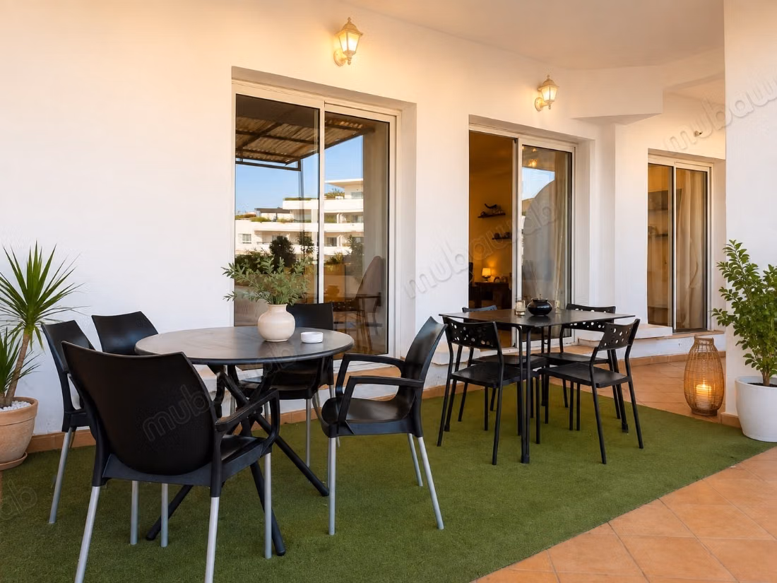 Appartements à louer à Secteur Touristique. Surface de 120 m². Places de stationnement et jardin