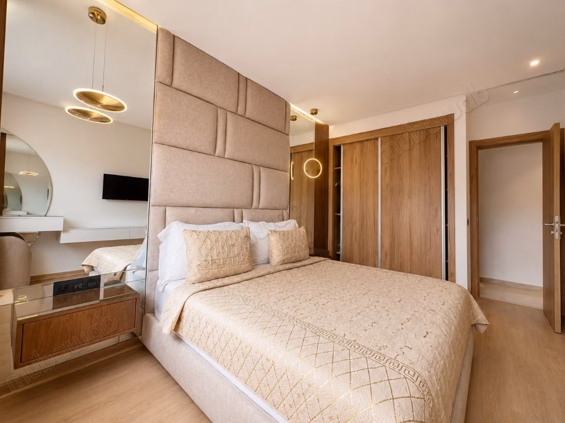 Affitto appartamento a Founti. 1 locale. Piscina e servizio di concierge