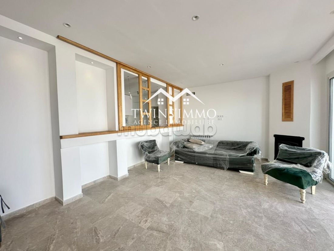 Duplex S3 with sea view in La Marsa