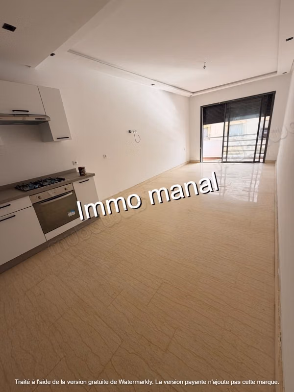 Nieuw leeg studio in Belvedere Emile Zola
