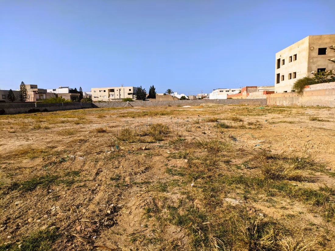 Terrain 2135m² Sidi salah Chotrana 1 – Zone R2