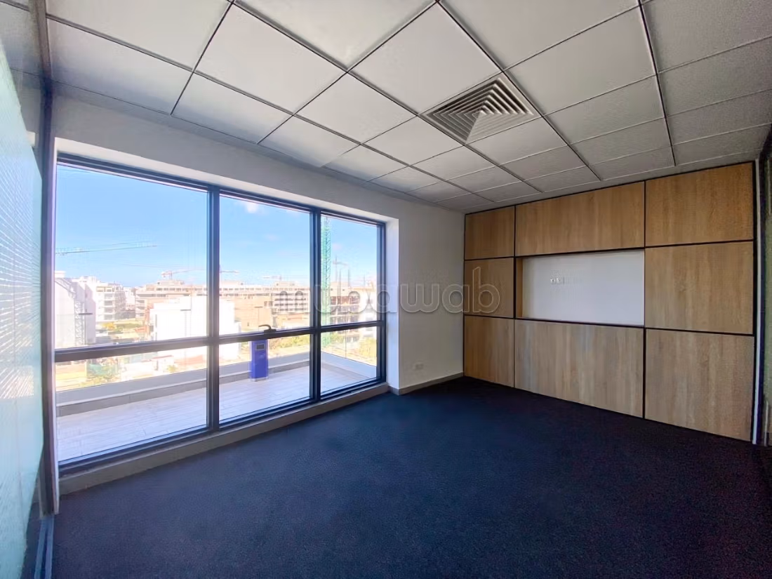 Plateau de bureau 101m2 
ANFA PARK