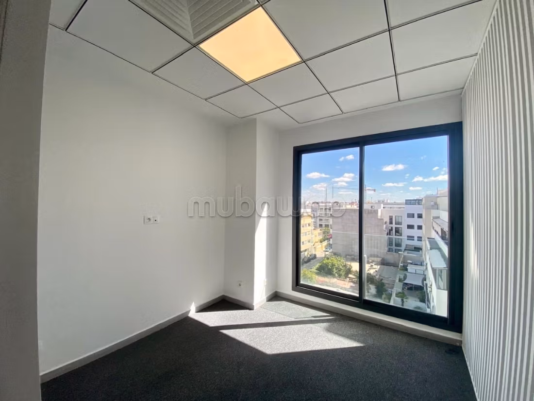 Plateau de bureau 101m2 
ANFA PARK