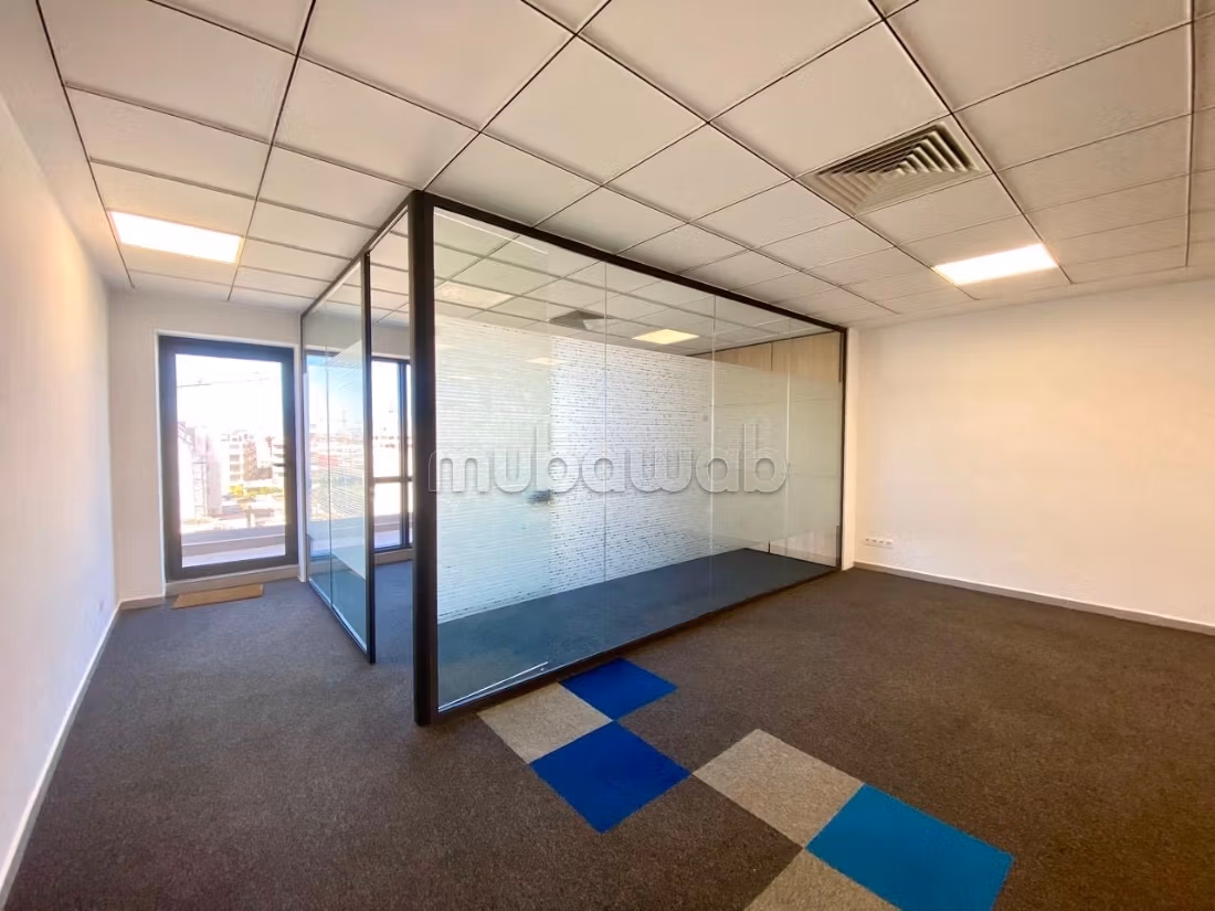 Plateau de bureau 101m2 
ANFA PARK