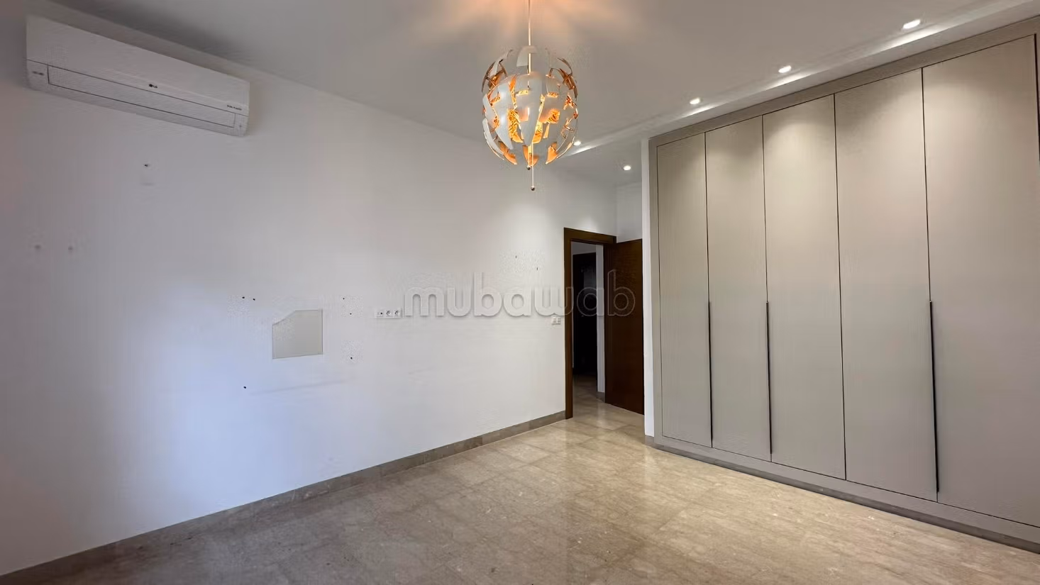 In affitto piano terra villa S3 a Mutuelleville