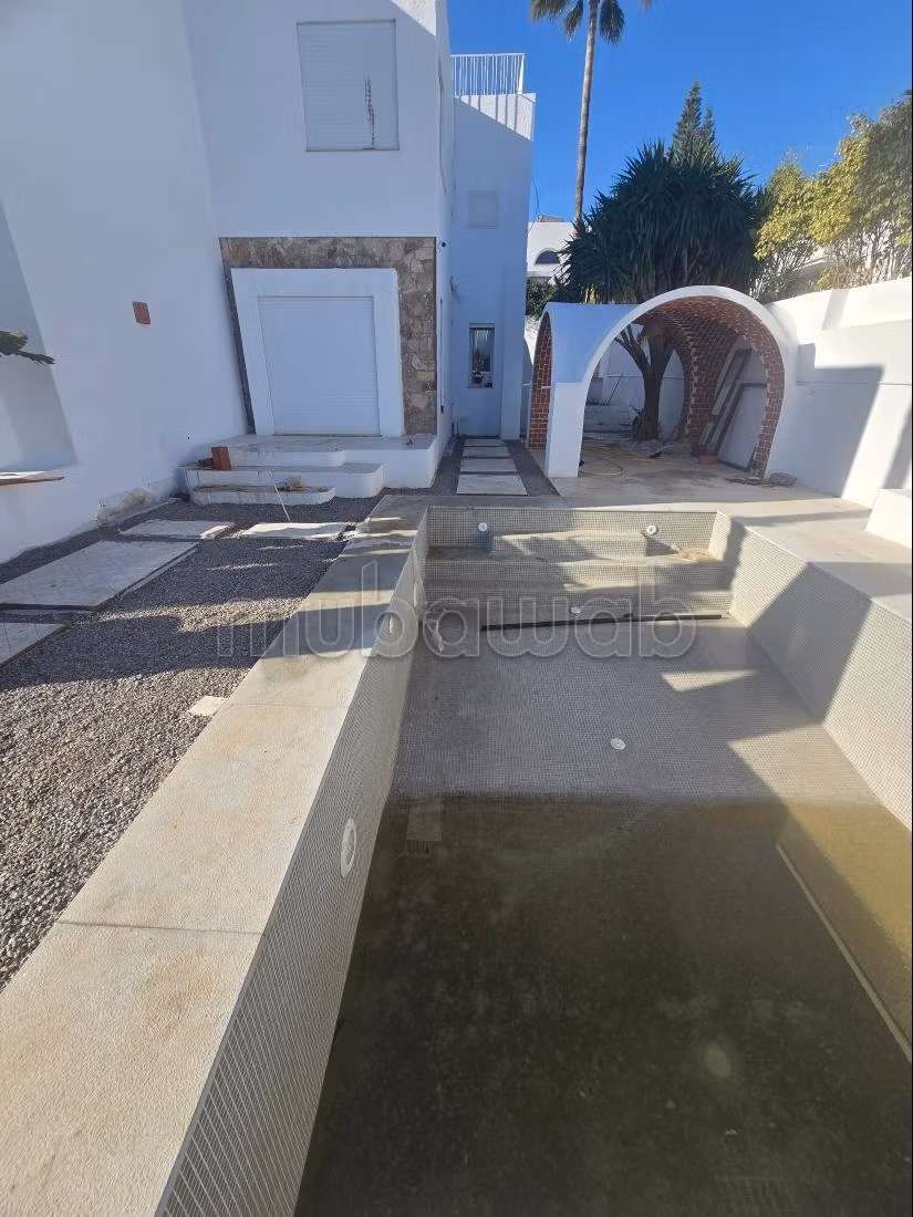 Contemporary style villa for rent in Gammarth