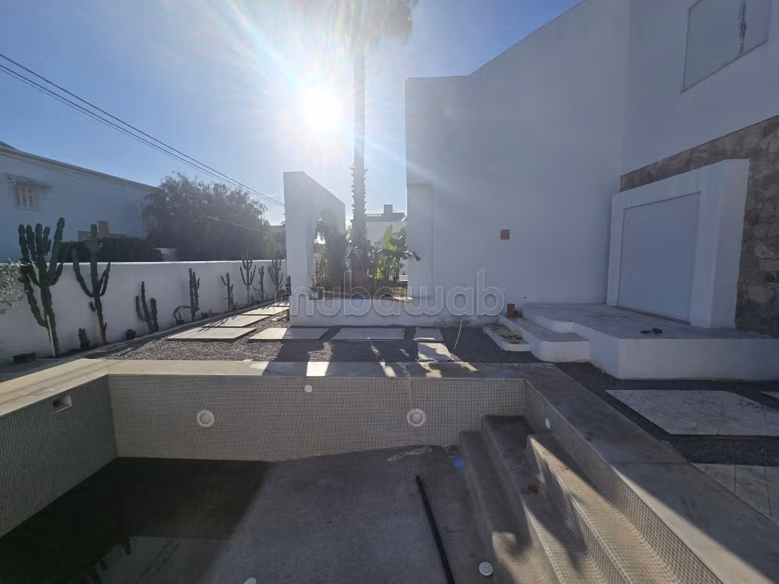Contemporary style villa for rent in Gammarth