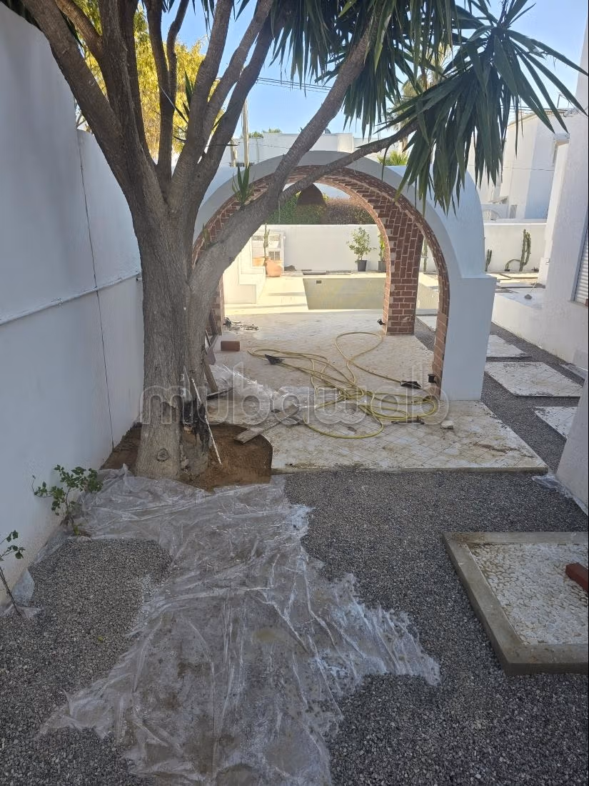 Contemporary style villa for rent in Gammarth