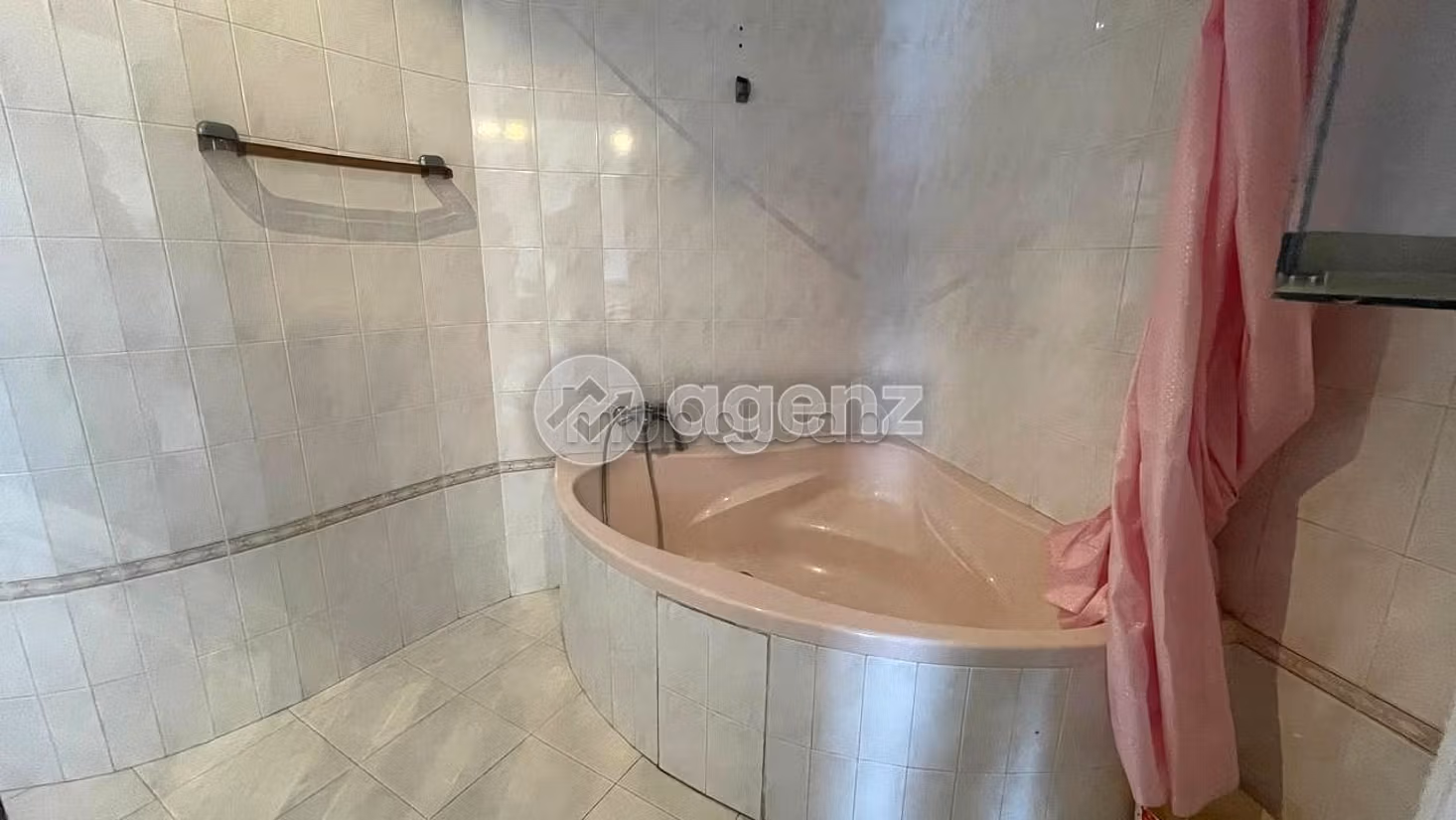 Villa in vendita di 1.214 m², 5 camere California Casablanca