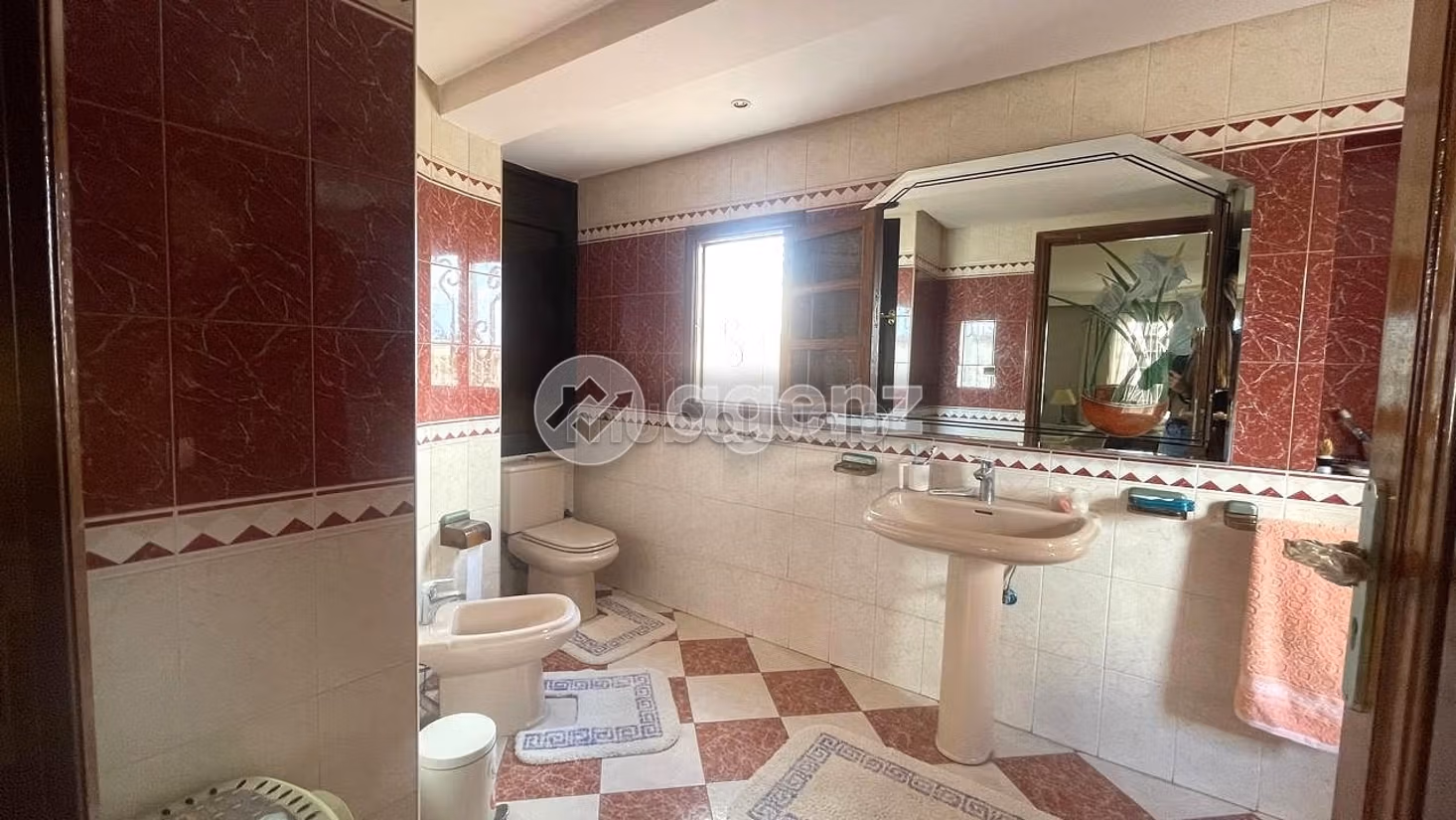 Villa in vendita di 1.214 m², 5 camere California Casablanca