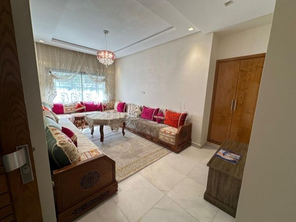 Affitto di uno splendido appartamento a Californie. 4 ampi locali. Arredato