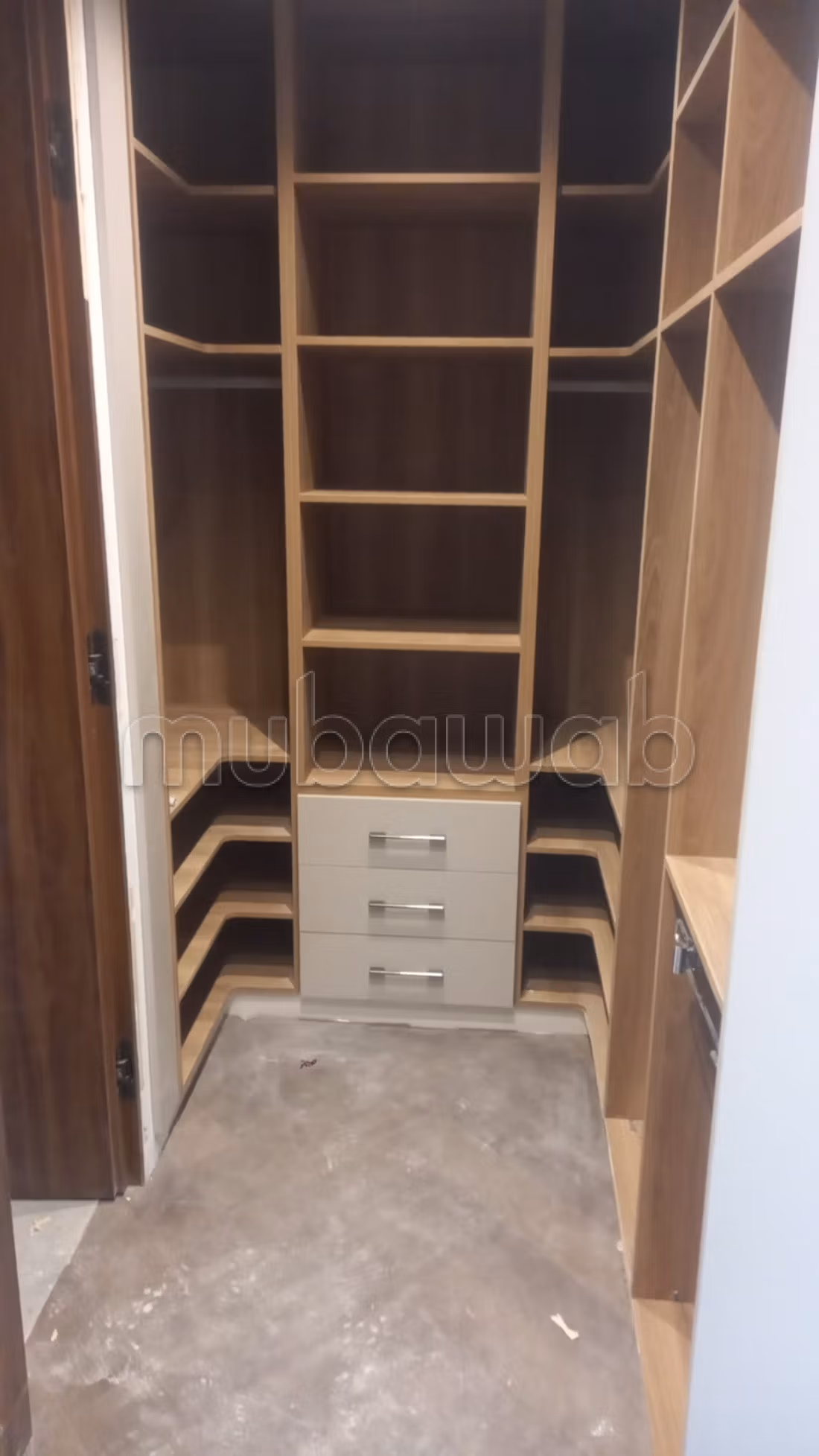 Kopen: appartementen in Hay el matar. 3 Kamers. Satellietschotel en extra beveiligde deur