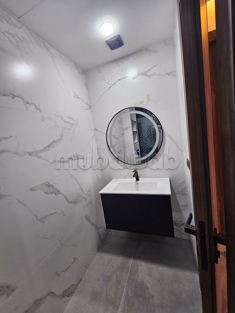 Kopen: appartementen in Hay el matar. 3 Kamers. Satellietschotel en extra beveiligde deur