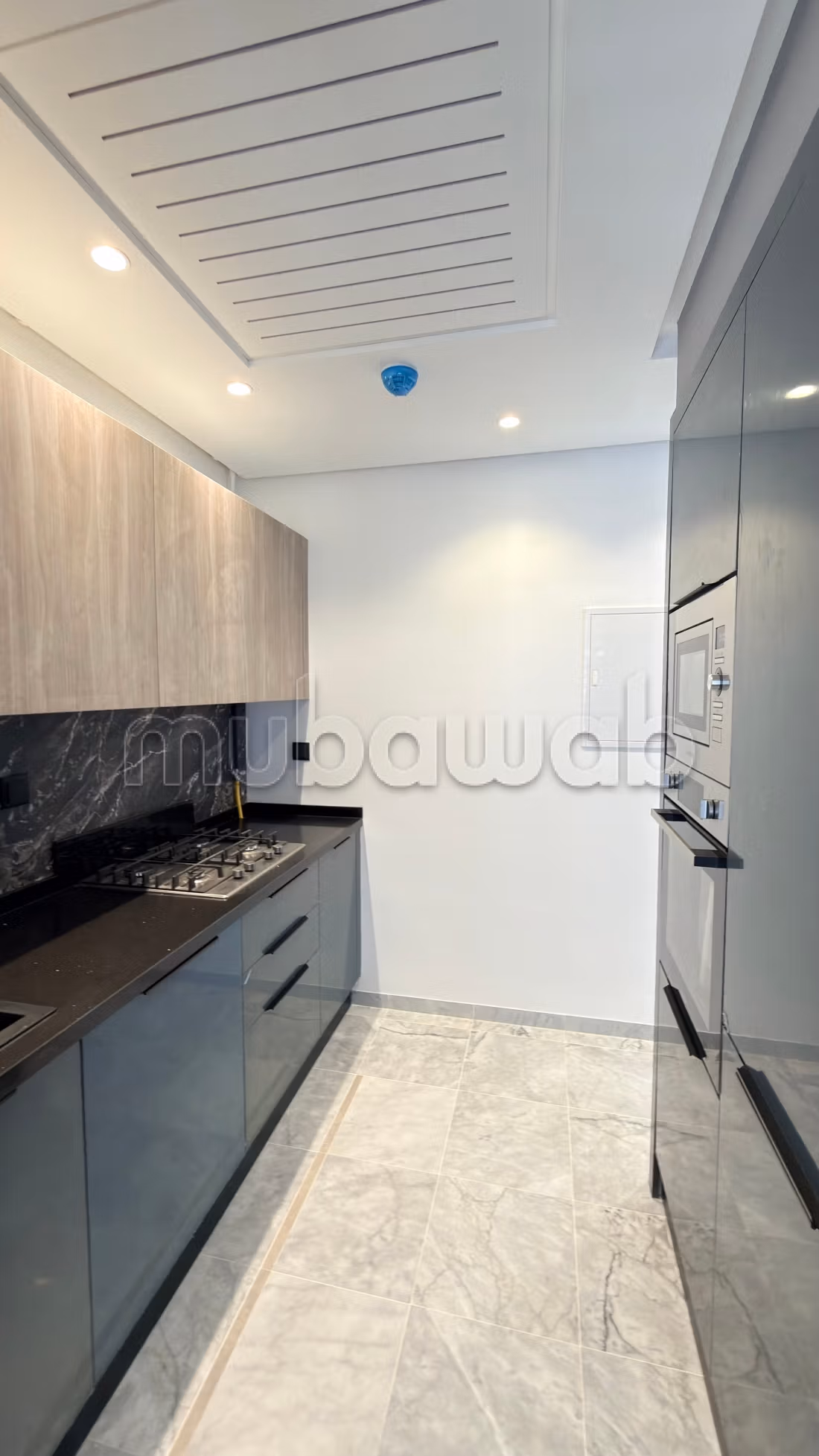 Bel appartement à vendre à Ain Zaghouan Nord. Surface totale 60 m². Porte blindée, sécurité