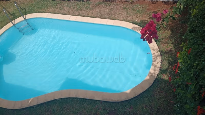 استئجار فيلا غير مفروشة مع مسبح، إقامة مؤمنة