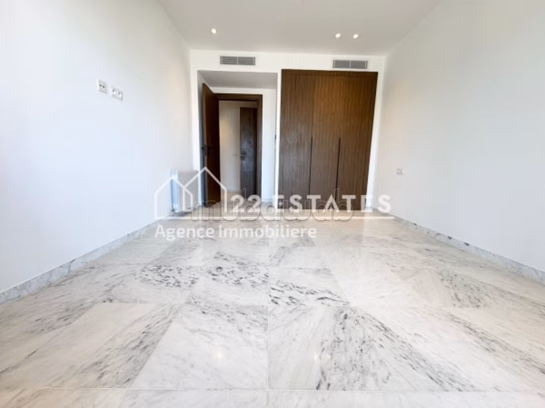Appartamento S3 nuovo con vista mare a La Marsa