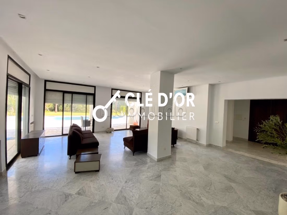 Villa S4 avec piscine a louer a Gammarth