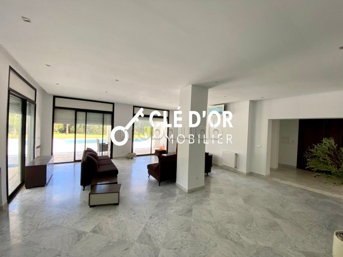 Villa S4 con piscina in affitto a Gammarth