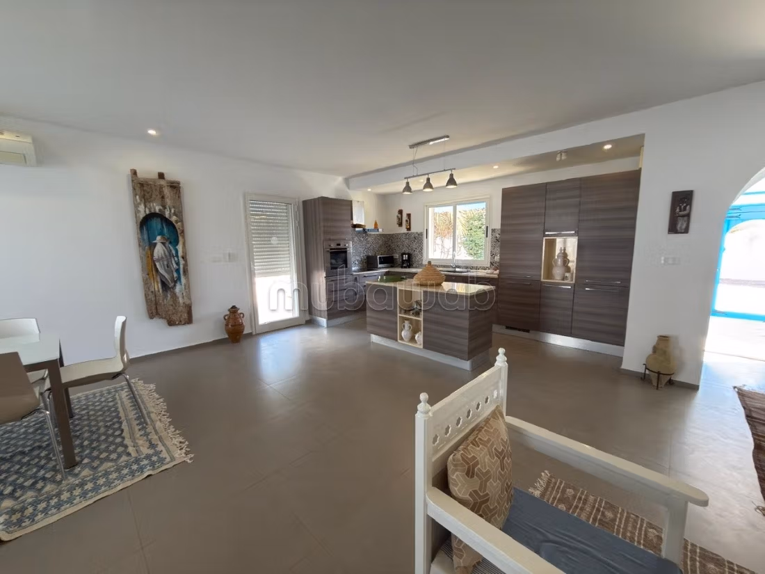 Villa Style Djerbien Contemporary with Pool