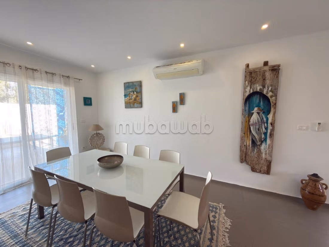 Villa Style Djerbien Contemporary with Pool