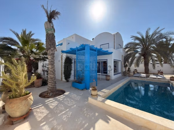 Villa Style Djerbien Contemporary with Pool