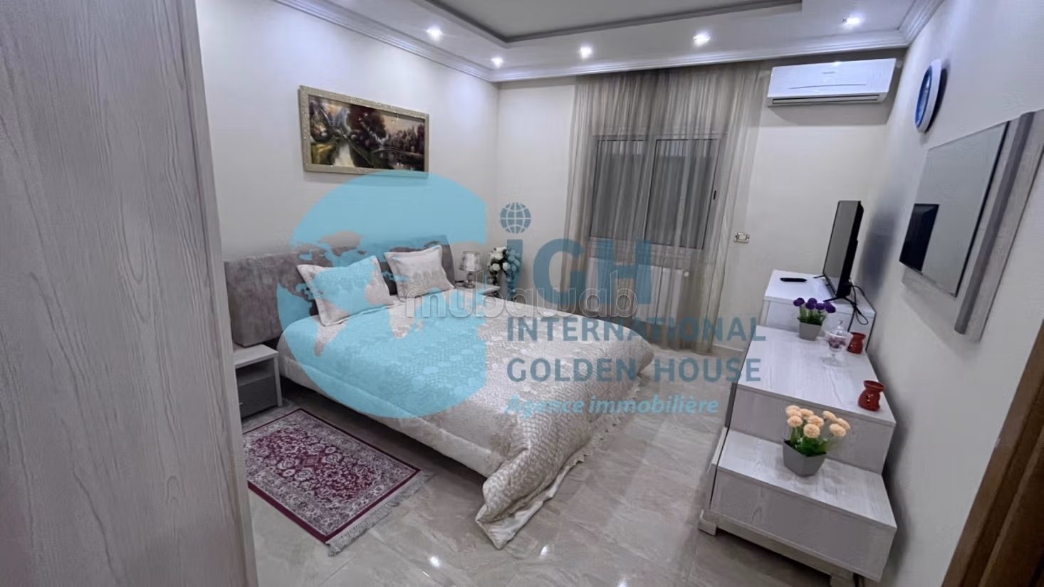 Splendid villa for sale. 3 beautiful rooms. Storage unit