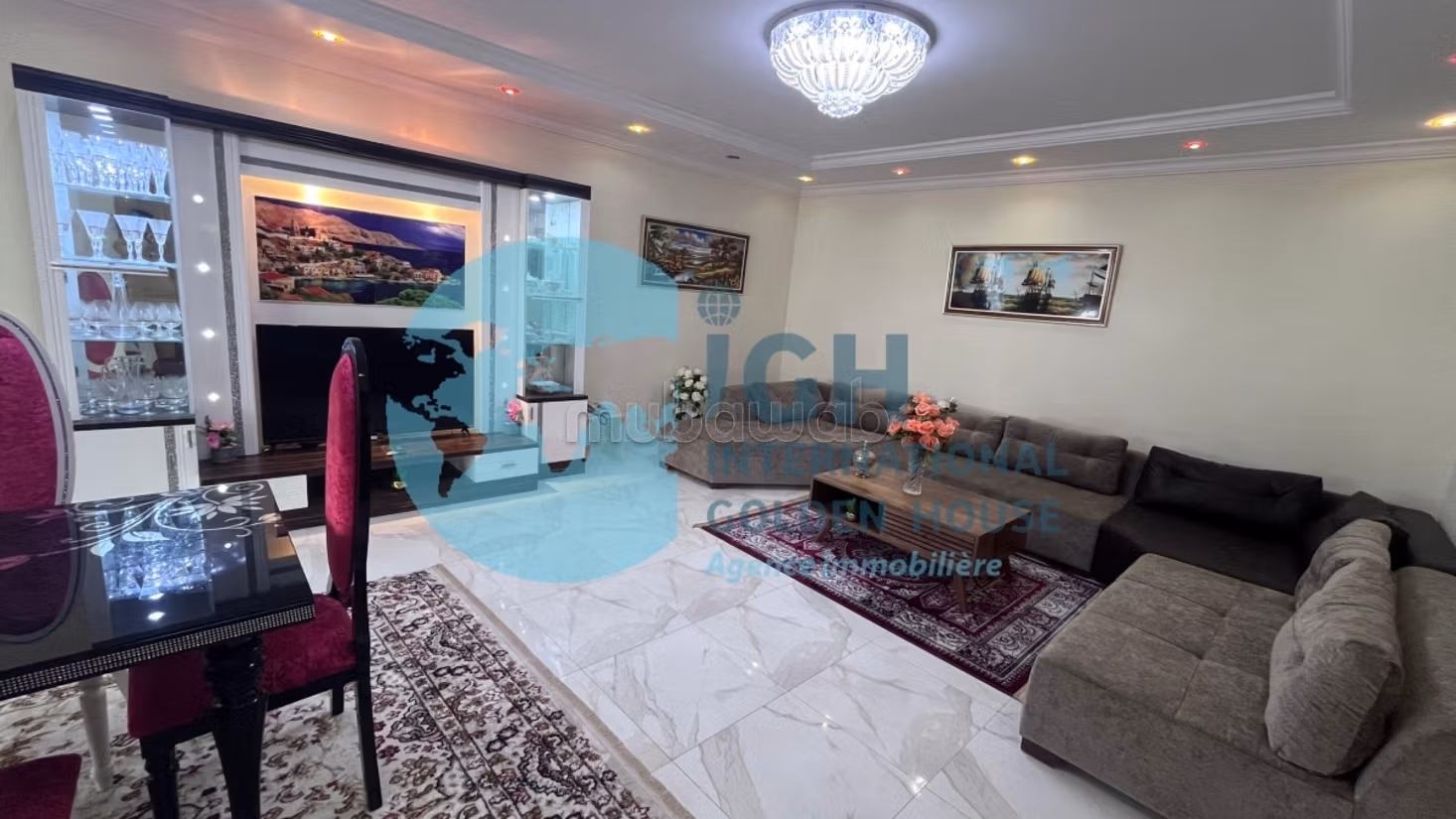 Splendid villa for sale. 3 beautiful rooms. Storage unit