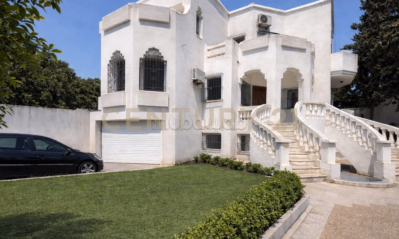 A vendre Villa s6 à ennasr 1