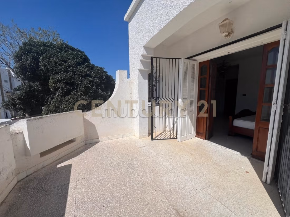 A vendre Villa s6 à ennasr 1