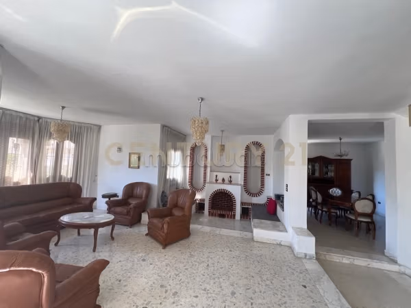A vendre Villa s6 à ennasr 1