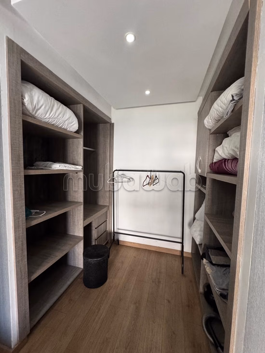 Studio arredato con terrazza di 60m2 a RACINE