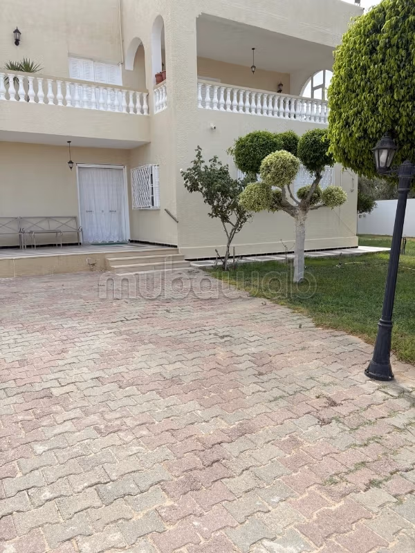 Maestosa villa in affitto a Chott Meriem. 3 belle camere da letto