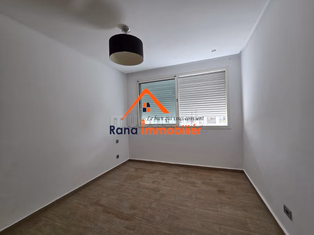 Empty apartment for rent in Hay Riad Prestigia