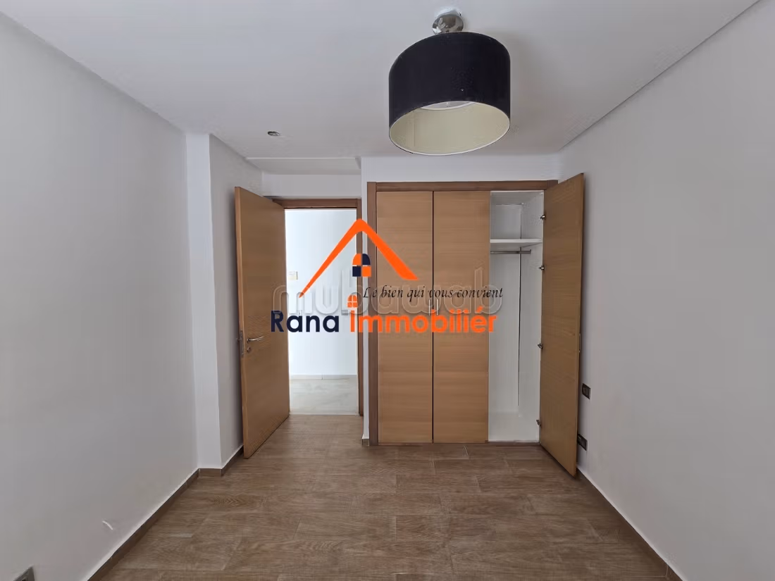 Empty apartment for rent in Hay Riad Prestigia