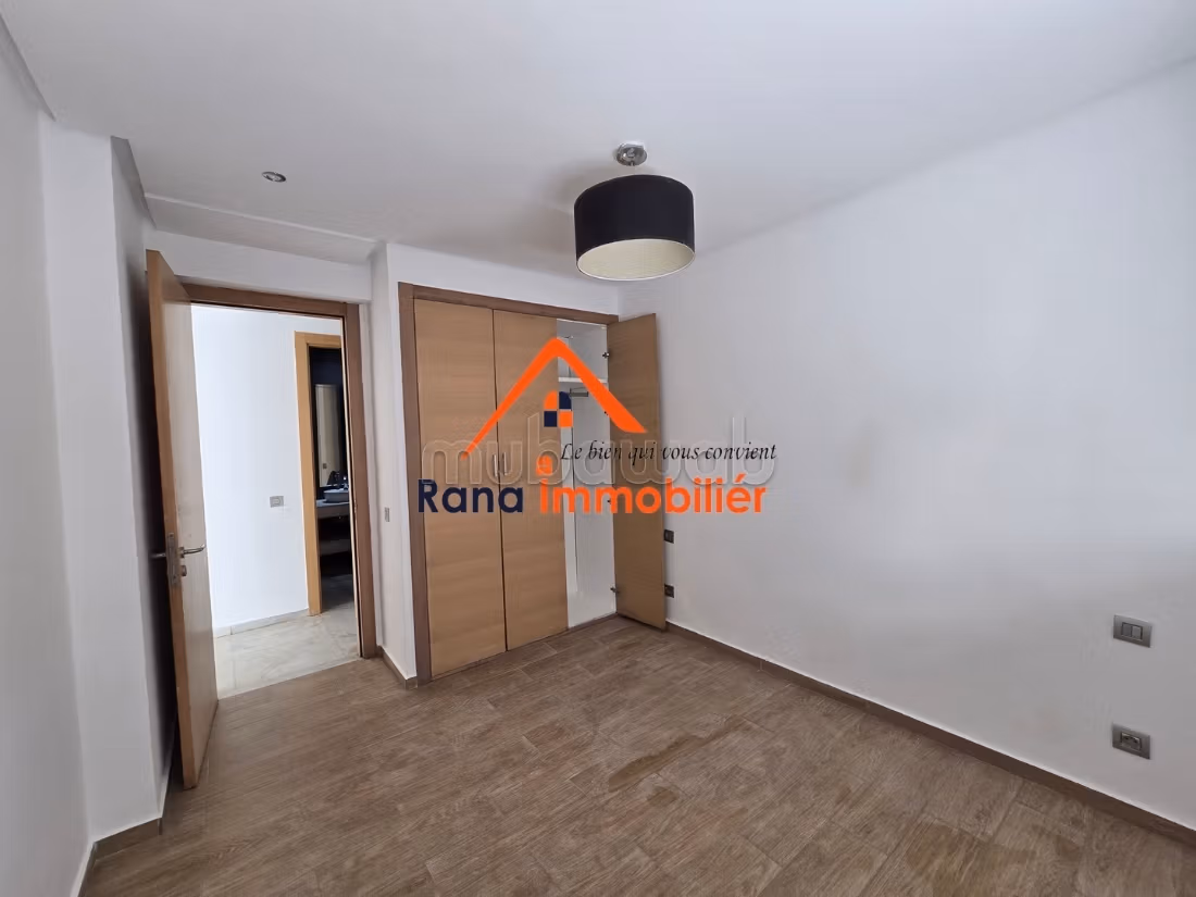 Empty apartment for rent in Hay Riad Prestigia