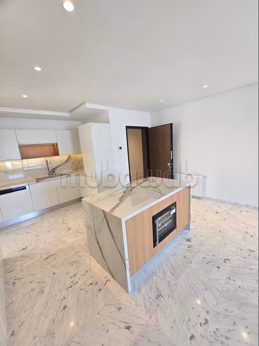 Appartamento con vista mare in affitto